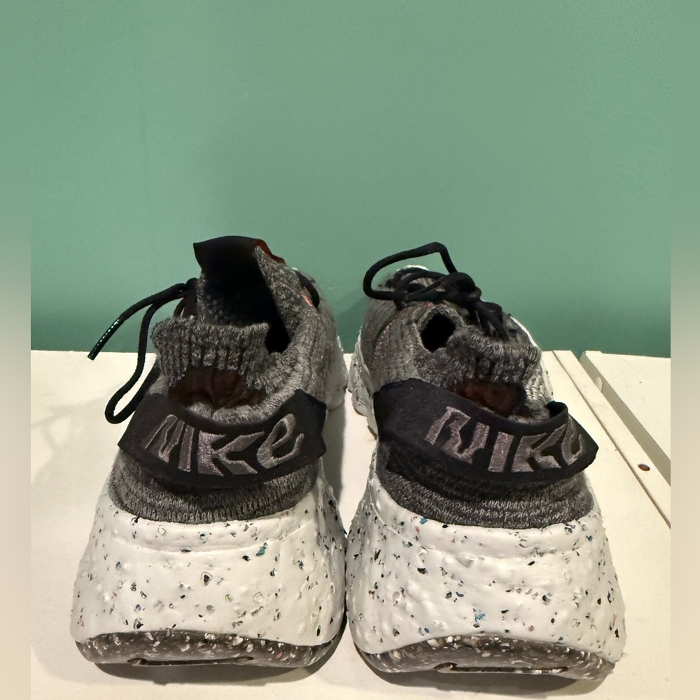 Nike Men’s Sneakers Hippie 04 - Picture 3 of 6